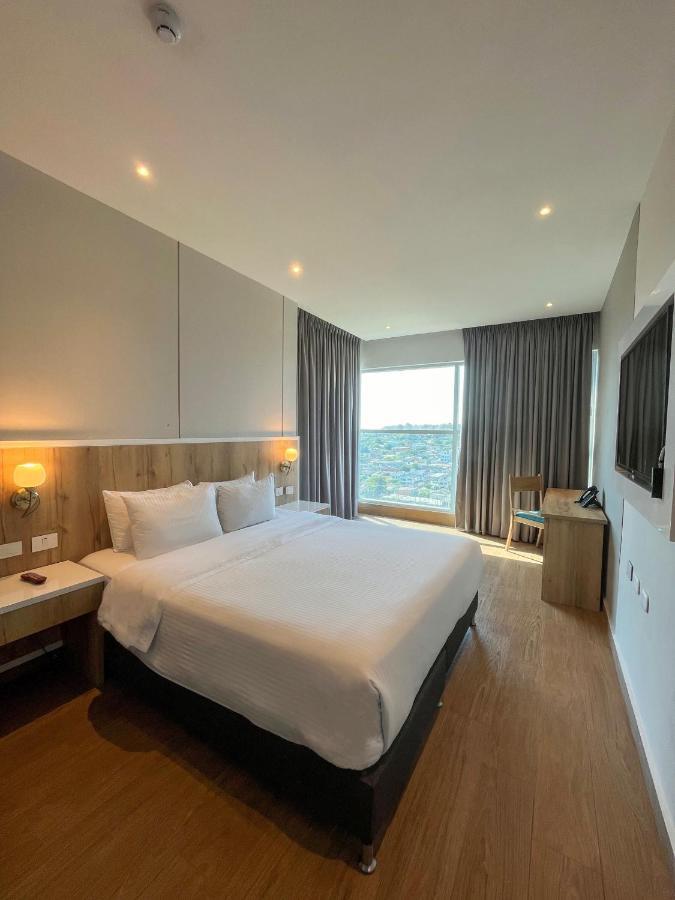 מלון Wyndham Garden Cartagena מראה חיצוני תמונה